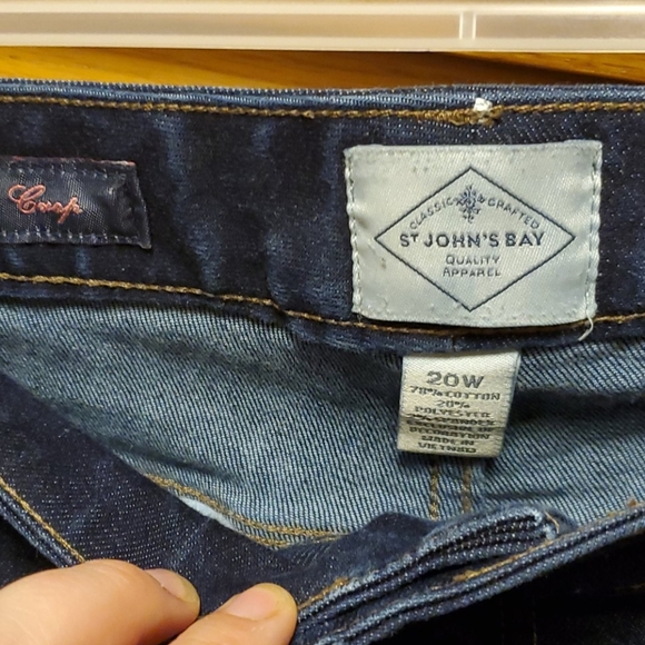 Jean Capris - Picture 2 of 3